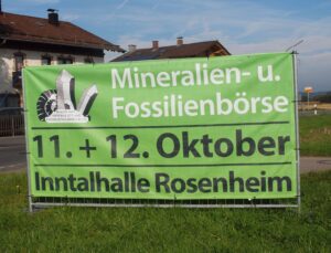 Werbeplakat am Stadtrand